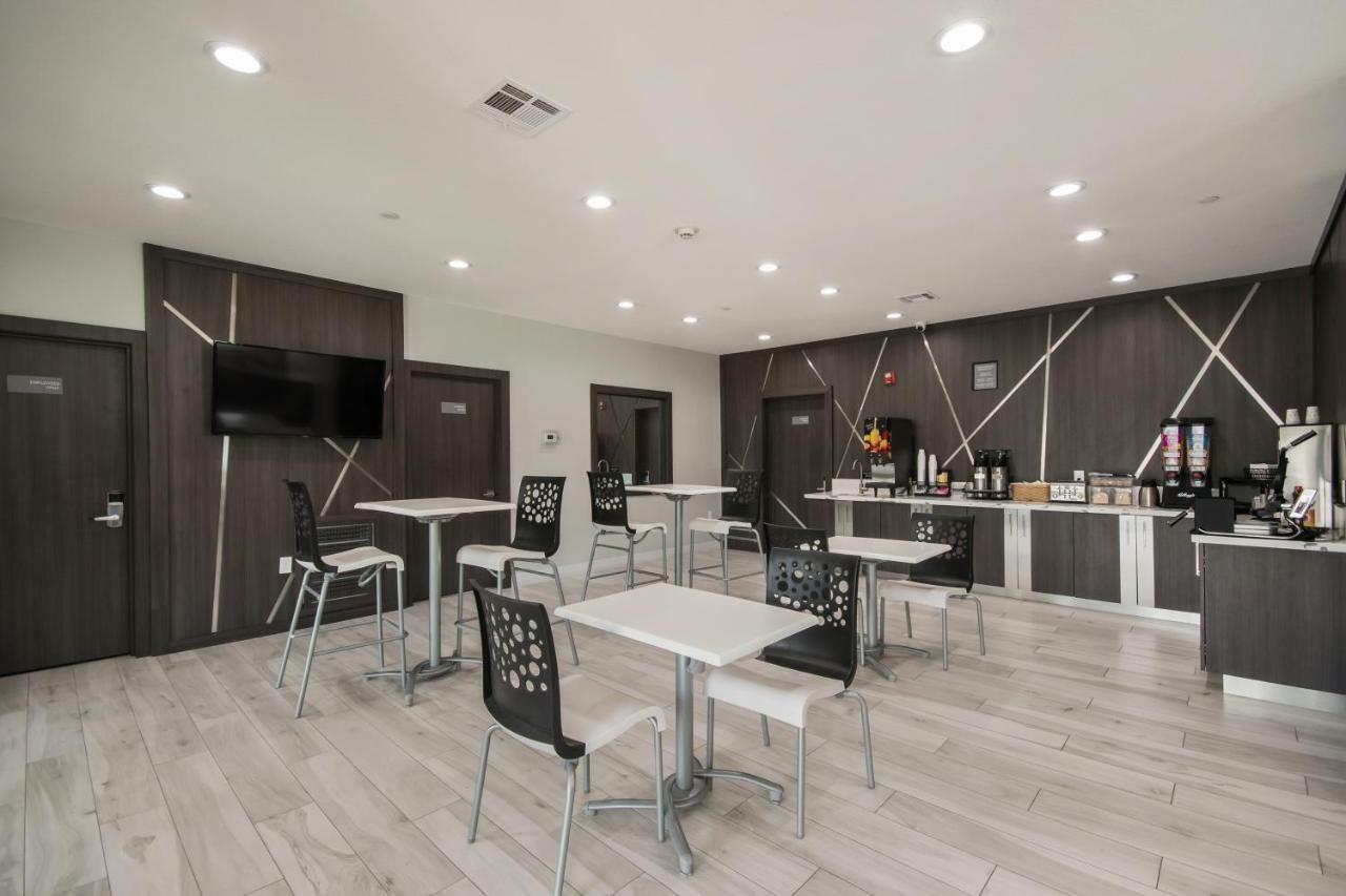 Americas Best Value Inn & Suites Ne Houston Downtown I-610 Buitenkant foto